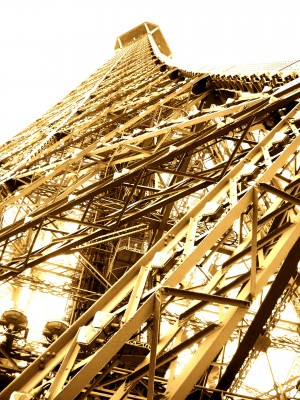 Sara Naumann blog Eiffel Tower 2 photo 