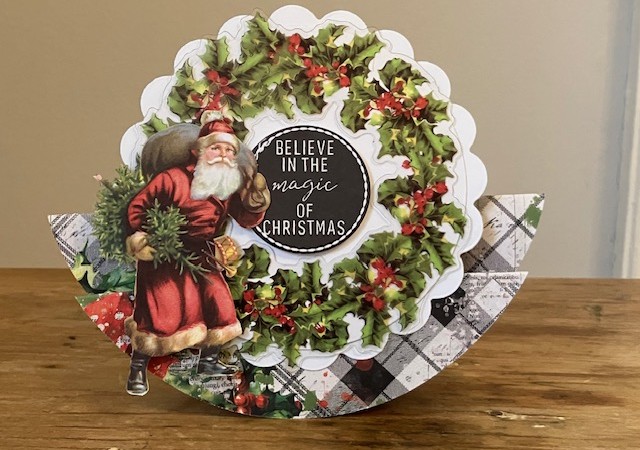 How to Make a Circular Step Card for Christmas